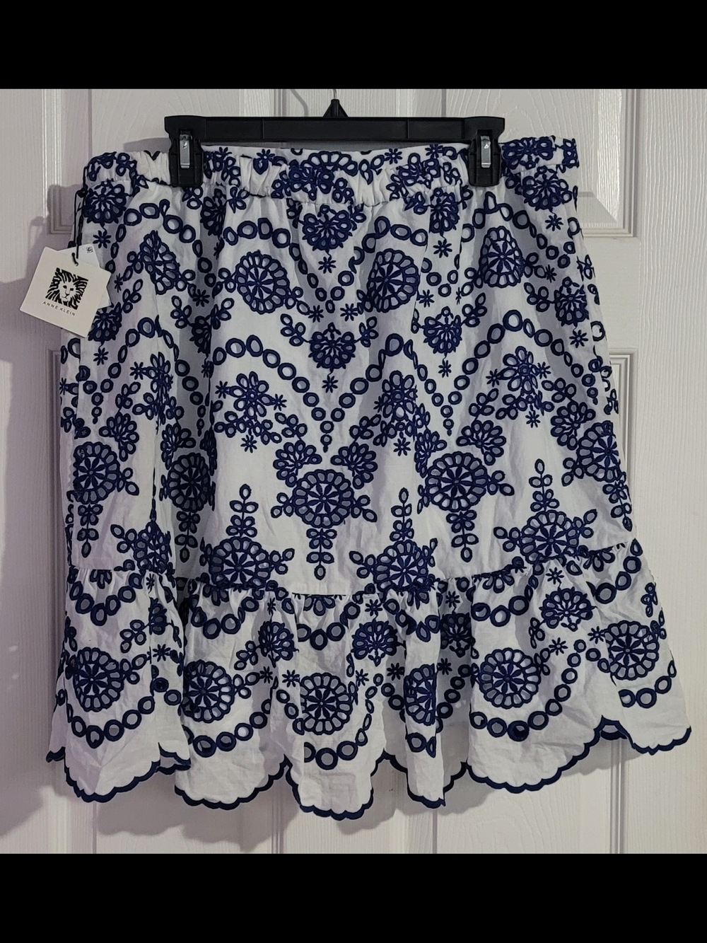 Anne Klein White Skirt with Blue Eyelet Embroidery - Picture 5 of 8